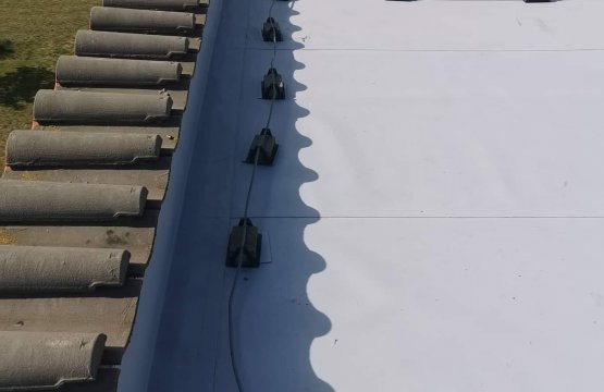 Rekonstrukce ploché střechy a zateplení minerální izolací